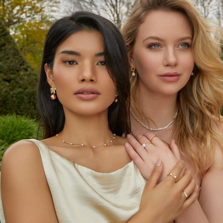 Collier en perles dorées Reine